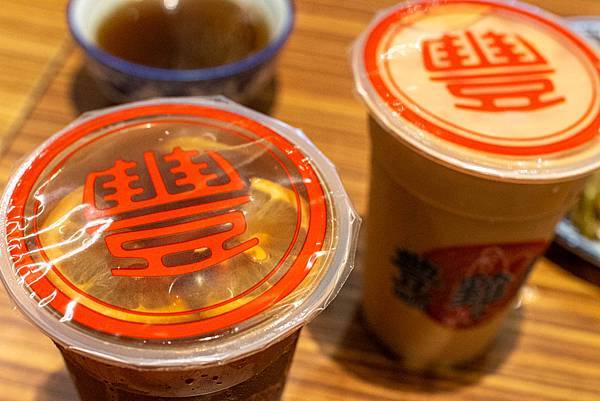 【三重美食】豐雞號-軟嫩不乾柴豐富美味的港式油雞飯美食 【三重美食】豐雞號-軟嫩不乾柴豐富美味的港式油雞飯美食