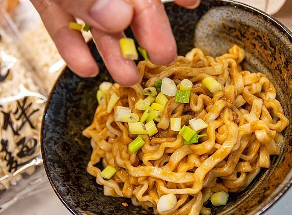 【宅配乾拌麵】幸福相伴麵-真的跟現煮一樣美味!比名店還要厲害的乾拌麵美食