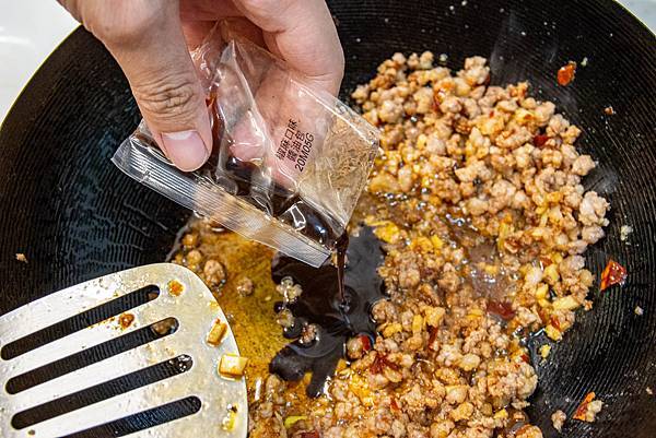 【宅配乾拌麵】幸福相伴麵-真的跟現煮一樣美味!比名店還要厲害的乾拌麵美食