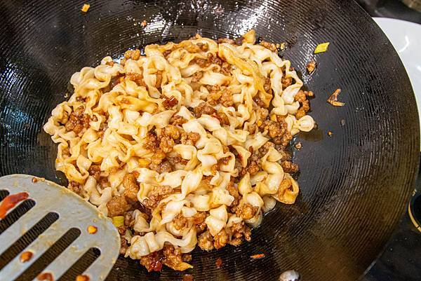 【宅配乾拌麵】幸福相伴麵-真的跟現煮一樣美味!比名店還要厲害的乾拌麵美食