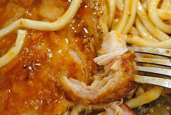 【台北美食】大佬牛牛排館-美味的台式牛排商業午餐只要100元! 【台北美食】大佬牛牛排館-美味的台式牛排商業午餐只要100元!