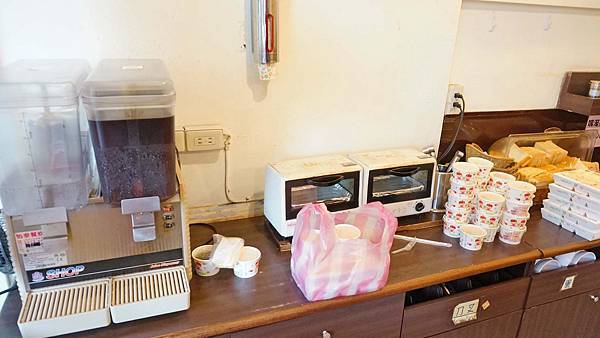 【台北美食】大佬牛牛排館-美味的台式牛排商業午餐只要100元! 【台北美食】大佬牛牛排館-美味的台式牛排商業午餐只要100元!