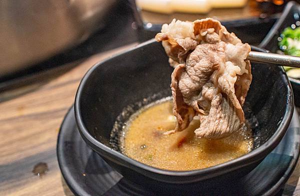 【林口美食】巴適經典麻辣鍋-單點的品質!超過15種不同部位的高品質肉類麻辣火鍋吃到飽 【林口美食】巴適經典麻辣鍋-單點的品質!超過15種不同部位的高品質肉類麻辣火鍋吃到飽