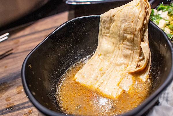 【林口美食】巴適經典麻辣鍋-單點的品質！超過15種不同部位的高品質肉類麻辣火鍋吃到飽