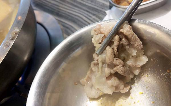 【台北美食】OMMA壽喜燒/串·鍋物專門店-全台北最便宜的火鍋店!只要100元就能吃到 【台北美食】OMMA壽喜燒/串·鍋物專門店-全台北最便宜的火鍋店!只要100元就能吃到