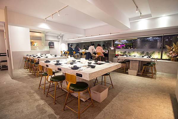 【桃園美食】嗑肉石鍋-什麼!?和牛龍蝦火鍋只要599元就能吃到!CP值爆高的火鍋店 【桃園美食】嗑肉石鍋-什麼!?和牛龍蝦火鍋只要599元就能吃到!CP值爆高的火鍋店