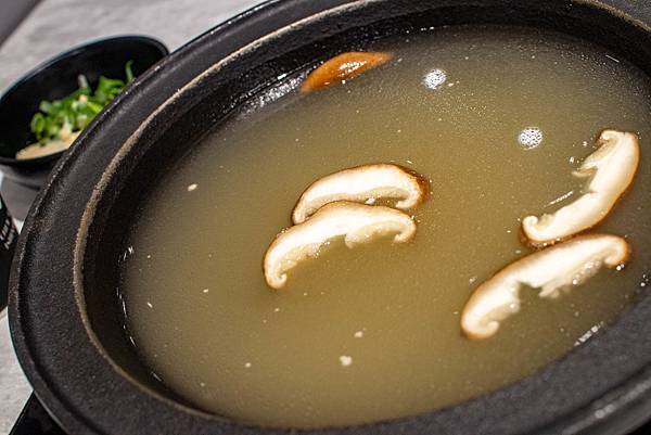 【桃園美食】嗑肉石鍋-什麼!?和牛龍蝦火鍋只要599元就能吃到!CP值爆高的火鍋店 【桃園美食】嗑肉石鍋-什麼!?和牛龍蝦火鍋只要599元就能吃到!CP值爆高的火鍋店