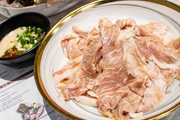 【桃園美食】嗑肉石鍋-什麼!?和牛龍蝦火鍋只要599元就能吃到!CP值爆高的火鍋店 【桃園美食】嗑肉石鍋-什麼!?和牛龍蝦火鍋只要599元就能吃到!CP值爆高的火鍋店