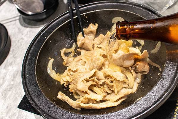 【桃園美食】嗑肉石鍋-什麼!?和牛龍蝦火鍋只要599元就能吃到!CP值爆高的火鍋店 【桃園美食】嗑肉石鍋-什麼!?和牛龍蝦火鍋只要599元就能吃到!CP值爆高的火鍋店