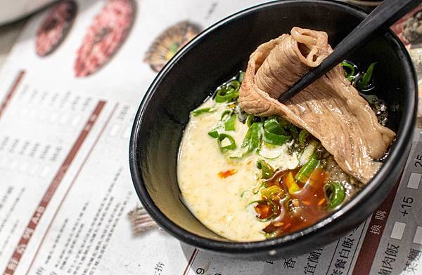 【桃園美食】嗑肉石鍋-什麼!?和牛龍蝦火鍋只要599元就能吃到!CP值爆高的火鍋店 【桃園美食】嗑肉石鍋-什麼!?和牛龍蝦火鍋只要599元就能吃到!CP值爆高的火鍋店