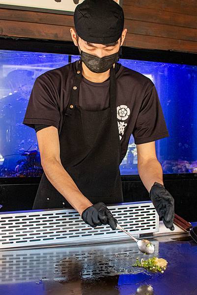 【桃園美食】織田信長-史上最浮誇！新鮮活波士頓龍蝦拉麵與松露海鮮粥！