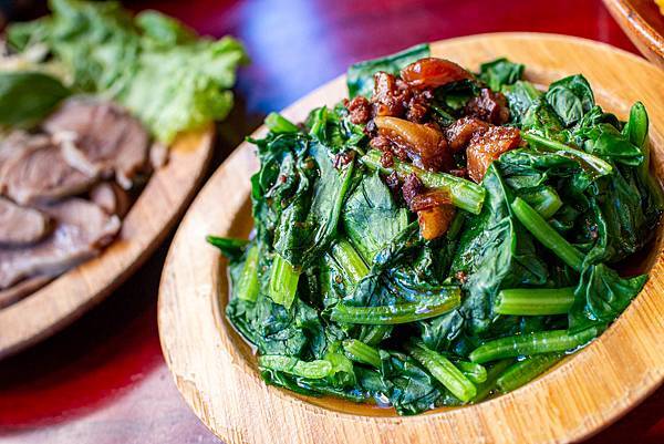 【桃園美食】辛梅阿嬤的味道-小吃店也能吃到低溫舒肥做成的美味料理