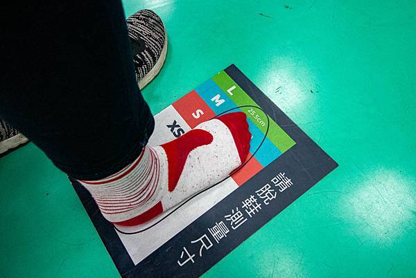 【台中景點】Air-Gene空氣基因-小孩放電最佳選擇！一玩停不下來的彈跳床育樂中心，還有攀岩、彈跳籃球、彈跳躲避球、冬令營等多項活動