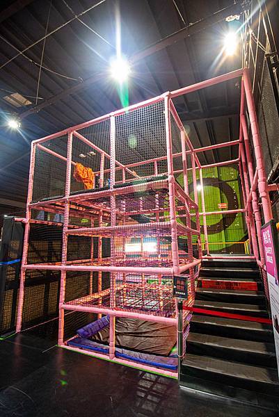 【台中景點】Air-Gene空氣基因-小孩放電最佳選擇！一玩停不下來的彈跳床育樂中心，還有攀岩、彈跳籃球、彈跳躲避球、冬令營等多項活動