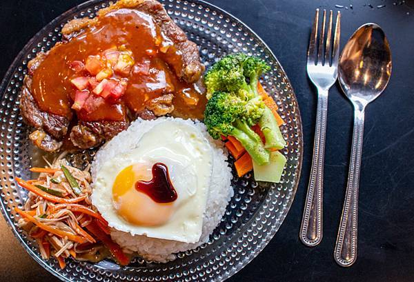 【三重美食】時光寄憶早午餐-珍珠奶茶早午餐！別的地方吃不到的特色餐點！三重捷運站三號出口旁