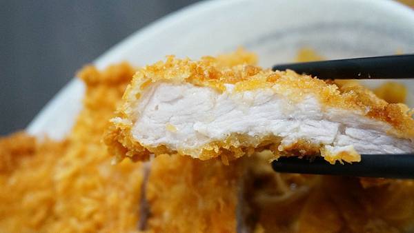 【台北美食】小珍園拉麵-附近上班族中午用餐時間會來品嚐的美味小吃店