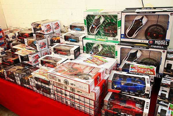 【三重特賣會】PUZZLE拍手童裝、樂米萬件玩具特賣會１折起！上萬種玩具最低只要２０元起，童裝破盤出清價５件２００元更有滿２０００現折２００超殺優惠活動