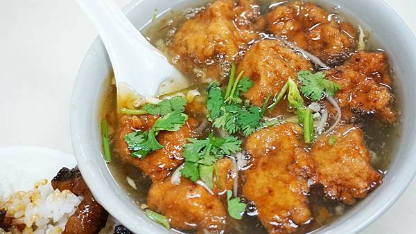 【台北美食】阿西魷魚羹-西門町商圈裡的50年老字號平價美食小吃店 【台北美食】阿西魷魚羹-西門町商圈裡的50年老字號平價美食小吃店