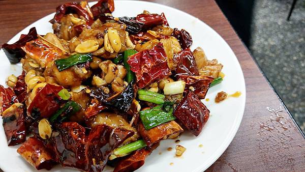 【台北美食】香而廉小館-人潮大爆滿！用餐時間要等１小時以上才能吃到的巷弄美食