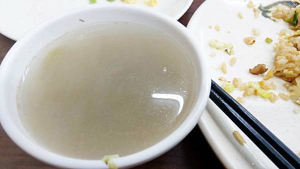 【台北美食】香而廉小館-人潮大爆滿！用餐時間要等１小時以上才能吃到的巷弄美食