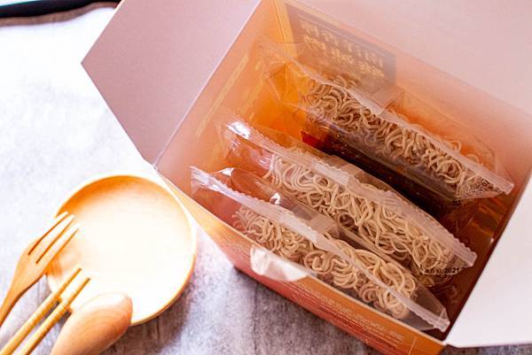 【宅配乾拌麵】阿瑪乾麵-名店級的水準！比外面店家還要好吃的乾拌麵，素食者也可以吃哦！