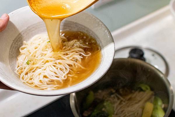 【宅配乾拌麵】阿瑪乾麵-名店級的水準！比外面店家還要好吃的乾拌麵，素食者也可以吃哦！