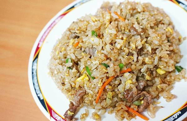 【台北美食】長頸鹿美食坊-隱藏在熱鬧商圈裡不起眼巷弄的爆推美食小吃店 【台北美食】長頸鹿美食坊-隱藏在熱鬧商圈裡不起眼巷弄的爆推美食小吃店