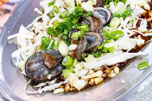 【新北萬里美食】望海亭海鮮餐廳-野柳必吃美食！Google評價4.4顆星，網路評價爆高的美味海鮮餐廳