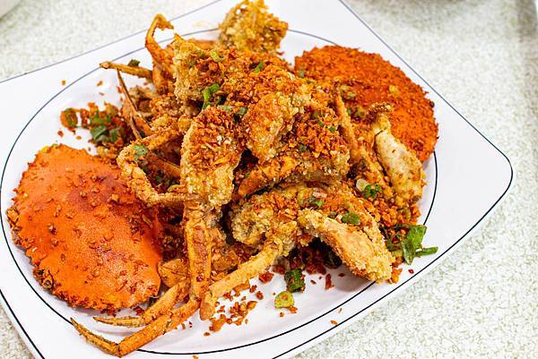 【新北萬里美食】望海亭海鮮餐廳-野柳必吃美食！Google評價4.4顆星，網路評價爆高的美味海鮮餐廳