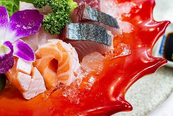 【新北萬里美食】望海亭海鮮餐廳-野柳必吃美食！Google評價4.4顆星，網路評價爆高的美味海鮮餐廳