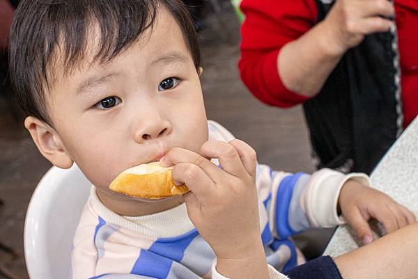 【新北萬里美食】望海亭海鮮餐廳-野柳必吃美食！Google評價4.4顆星，網路評價爆高的美味海鮮餐廳