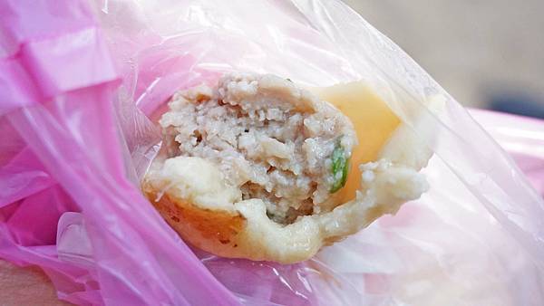 【基隆美食】遠東賴家水煎包-1顆只要10元的超人氣排隊水煎包店