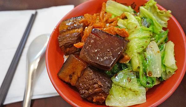 【台北美食】洪十一台南擔仔麵-1個禮拜只開四天每次只開3小時的巷弄版美食小吃店 【台北美食】洪十一台南擔仔麵-1個禮拜只開四天每次只開3小時的巷弄版美食小吃店