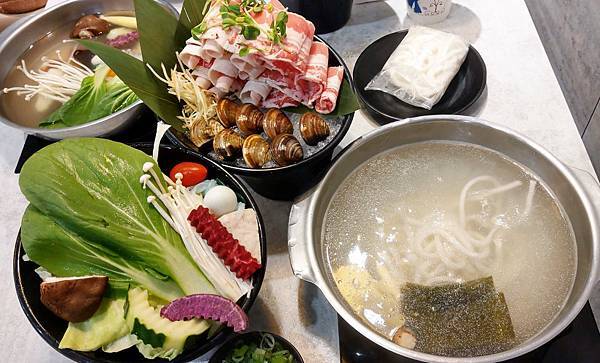 【台北美食】天棧鍋物-幾歲生日送幾隻蝦!讓你剝殼剝到手酸的超強生日優惠火鍋店 【台北美食】天棧鍋物-幾歲生日送幾隻蝦!讓你剝殼剝到手酸的超強生日優惠火鍋店