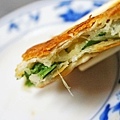 【基隆美食】周家蔥油餅豆漿店-排隊人潮不間斷！５０年蔥油餅早餐老店