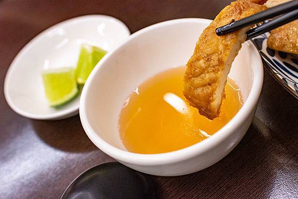 【台中美食】越好吃越南料理大里店-平日中午用餐時間也坐滿滿的越式巨無霸火鍋料理