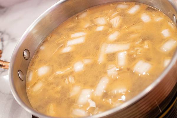 【台中美食】咾鍋風味鍋物-網美神級火鍋店,可愛的小熊火鍋,多樣變化的炙燒料理服務及化妝品甜點! 【台中美食】咾鍋風味鍋物-網美神級火鍋店,可愛的小熊火鍋,多樣變化的炙燒料理服務及化妝品甜點!