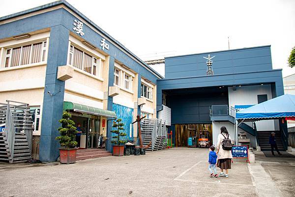 【宜蘭景點】溪和水產觀光工廠-2021年全新開幕!好玩又有趣的漫畫式簡介,多種免費海鮮試吃,飯糰DIY與現煮海鮮DIY活動玩不膩,美味多種魚料理,門票全抵消費的必玩室內景點 【宜蘭景點】溪和水產觀光工廠-2021年全新開幕!好玩又有趣的漫畫式簡介,多種免費海鮮試吃,飯糰DIY與現煮海鮮DIY活動玩不膩,美味多種魚料理,門票全抵消費的必玩室內景點