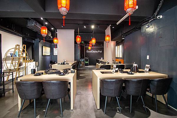 【台北美食】東雛菊風味鍋物-獨家研製！用松露與蟹黃做成濃郁、香氣四溢的松露蟹黃湯頭！