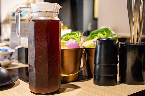 【台北美食】東雛菊風味鍋物-獨家研製！用松露與蟹黃做成濃郁、香氣四溢的松露蟹黃湯頭！