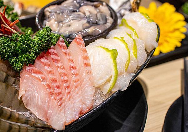 【台北美食】東雛菊風味鍋物-獨家研製！用松露與蟹黃做成濃郁、香氣四溢的松露蟹黃湯頭！