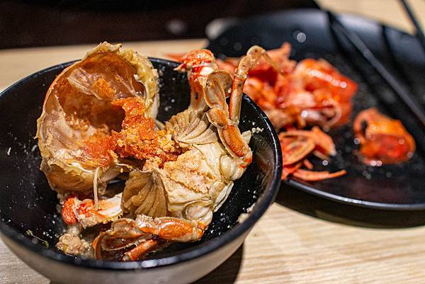 【台北美食】東雛菊風味鍋物-獨家研製！用松露與蟹黃做成濃郁、香氣四溢的松露蟹黃湯頭！