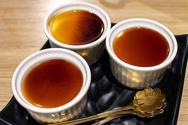 【台北美食】東雛菊風味鍋物-獨家研製！用松露與蟹黃做成濃郁、香氣四溢的松露蟹黃湯頭！