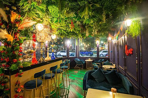 【台中美食】LuxyVogue水煙餐酒館-超越五星級飯店美味的餐廳酒吧！