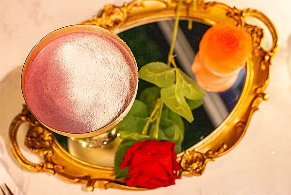 【台中美食】LuxyVogue水煙餐酒館-超越五星級飯店美味的餐廳酒吧！