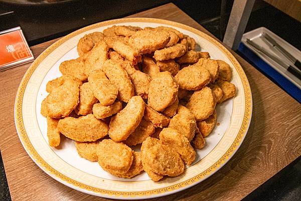 【新莊美食】小鮮鍋新莊店-最低不到370元！超過100種不同食材火鍋吃到飽