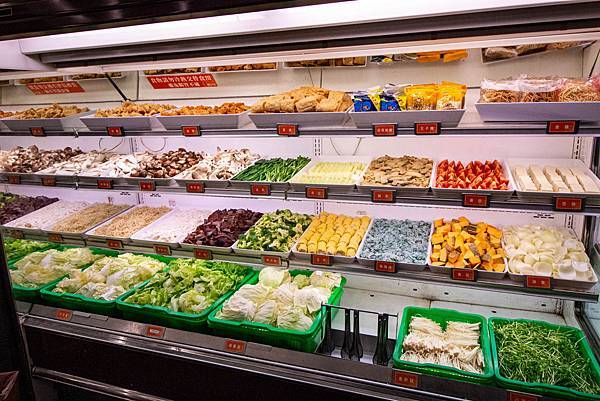 【新莊美食】小鮮鍋新莊店-最低不到370元！超過100種不同食材火鍋吃到飽