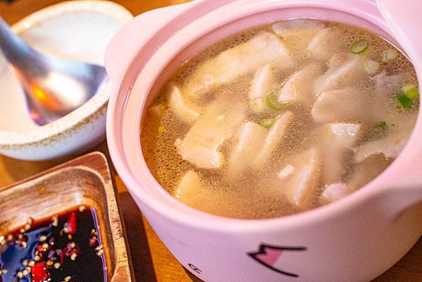 【台中美食】大醬無煙燒烤-深夜居酒屋食堂，幾分熟自己決定，美味的燃燒櫻桃鴨！