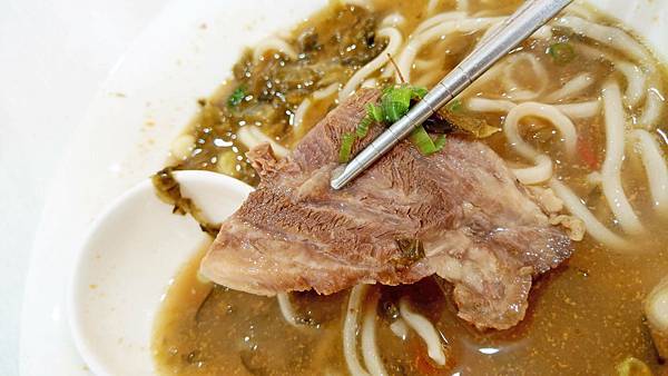 【台北美食】認真煮麵-不用100元就可以吃到牛肉麵!