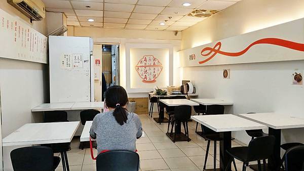 【台北美食】認真煮麵-不用100元就可以吃到牛肉麵! 【台北美食】認真煮麵-不用100元就可以吃到牛肉麵!